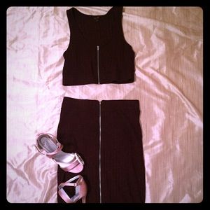 SOLD Zipper two piece set